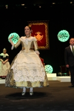Paula Rico recibe la  banda de Reina de las fiestas de Vila-real