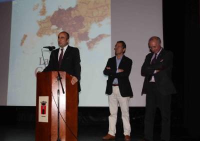 Fotografia /Galeria/2014/5/104099_55653/2_M1.jpg