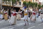 La Cavalcada de Festes pone el punto de humor y colorido a las fiestas
