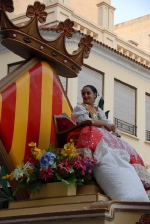 La Cavalcada de Festes pone el punto de humor y colorido a las fiestas