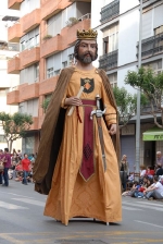 La Cavalcada de Festes pone el punto de humor y colorido a las fiestas