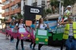 La Cavalcada de Festes pone el punto de humor y colorido a las fiestas