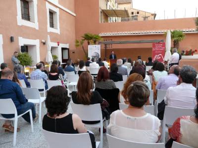 Fotografia /Galeria/2014/6/106370_56931/6_M1.jpg