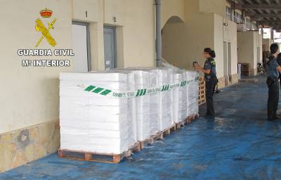 La Guardia Civil se incauta de 5.500 kilos de sardinas en el Puerto de Burriana