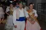 El tradicional 'ball de plaça' pone el folklore a las fiestas
