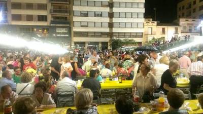 El V Sopar de Germanor congrega a 1.800 veïns de la ciutat