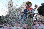 El Barri València se alza con el primer premio en la Batalla de Flores