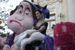 El Barri València se alza con el primer premio en la Batalla de Flores