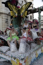 El Barri València se alza con el primer premio en la Batalla de Flores
