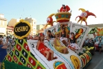 El Barri València se alza con el primer premio en la Batalla de Flores