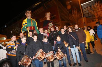 Vila-real promociona el patrimoni i la gastronomia de la ciutat entre els assistents al partit de futbol