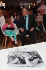 Esther Pallardó presenta su libro y firma ejemplares durante hora y media