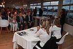 Esther Pallardó presenta su libro y firma ejemplares durante hora y media