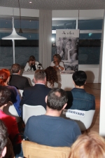 Esther Pallardó presenta su libro y firma ejemplares durante hora y media