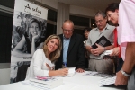 Esther Pallardó presenta su libro y firma ejemplares durante hora y media