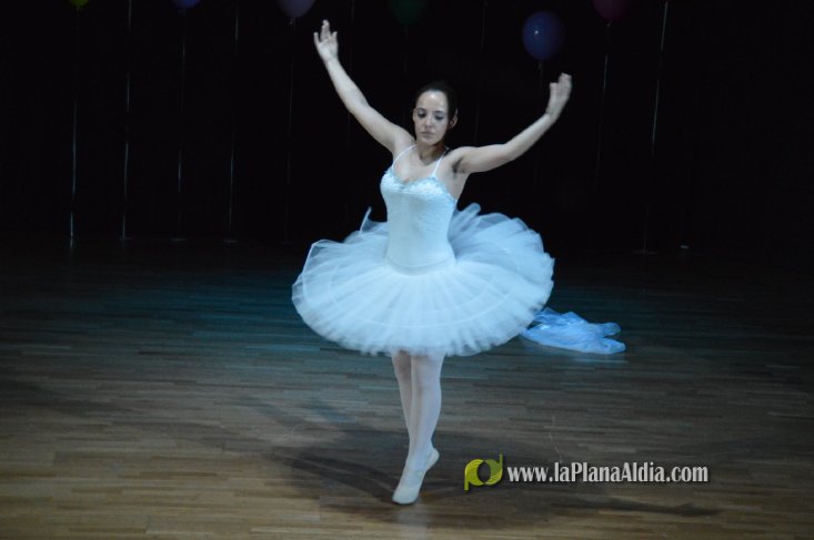 On ! dance y Cruz Roja de l'Alcora distribuyen la recaudación solidaria de las Galas 