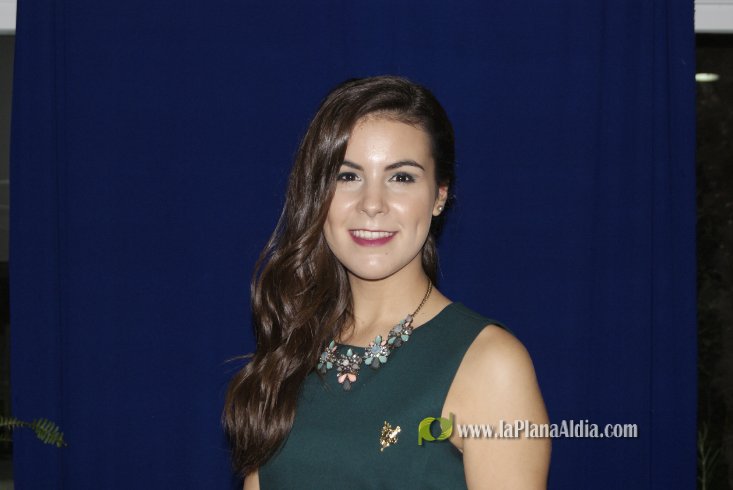 La Mercè despide a sus falleras del 2015 y recibe a las del 2016