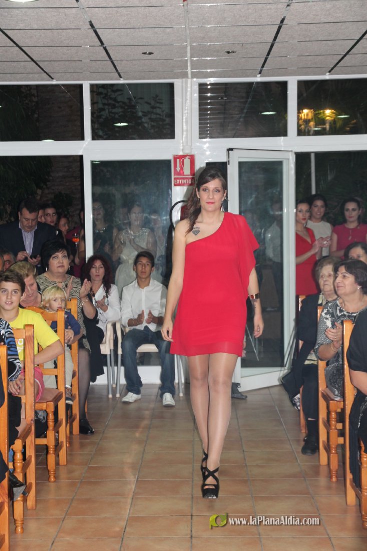 La Mercè despide a sus falleras del 2015 y recibe a las del 2016