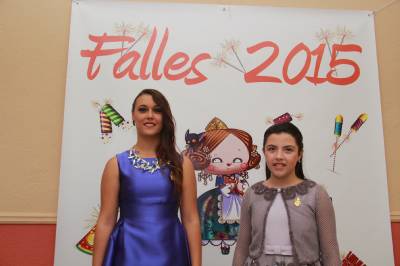 La Llar Fallera acoge la despedida ms familiar de las Reinas Falleras 2015