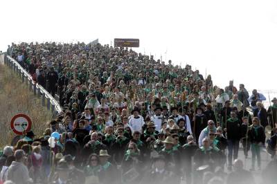 175.000 castellonenses cumplen con la tradicional Romeria de les canyes