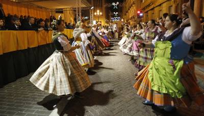 El Preg llena de folklore provincial las calles de Castell