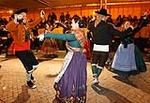 El Pregó llena de folklore provincial las calles de Castelló