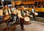 El Pregó llena de folklore provincial las calles de Castelló