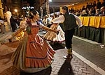 El Pregó llena de folklore provincial las calles de Castelló