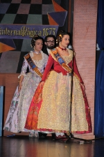 Elogiosos poemas para Alejandra Guardino en la Pleitesía a la Reina Fallera 2015