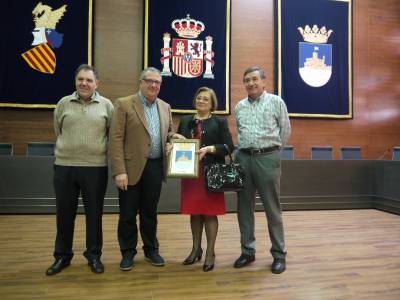 Oropesa felicita a Juliana Samblas por su jubilacin como conserje del IES Torre del Rey