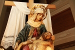 Las calles de Nules acogen el Vía Crucis procesional