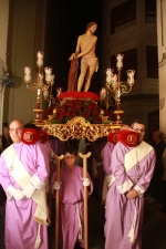 Las calles de Nules acogen el Vía Crucis procesional