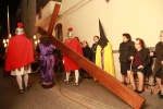Las calles de Nules acogen el Vía Crucis procesional