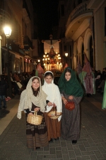 Vila-real sale a la calle para ver el desfile de la procesión del Miércoles Santo