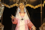 Vila-real sale a la calle para ver el desfile de la procesión del Miércoles Santo