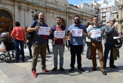 Els integrants d'EU Borriana-ERPV-Acord Ciutad assisteixen a la concentraci contra el TTIP a Castell