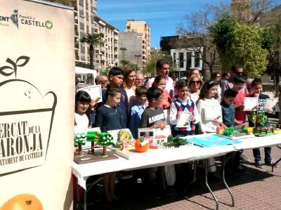Gonzalo Romero entrega los premios del VI Concurso Escolar 'Mercat de la Taronja' 