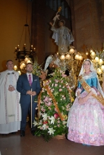 Flores y 'garbonets' para el patrón