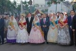 Flores y 'garbonets' para el patrón
