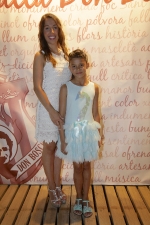 La Falla Don Bosco tira la traca a Isabel Andreu i Lucía Gallego i les seues les 21 falleres de les corts
