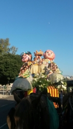 Las Reinas Falleras de Burriana participan por primera vez en la Batalla de Flores de Valencia