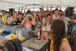 La fiesta sigue en el barco