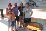 La penya Pirata cocina la mejor paella de Les Penyes en Festes