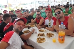 La penya Pirata cocina la mejor paella de Les Penyes en Festes