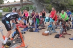 40 personas participan en la 'máster class de spinning' de las fiestas de la Playa Casablanca