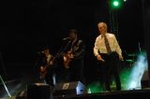 Los Brincos cierran las actuaciones musicales con una gran convocatoria de público