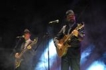 Los Brincos cierran las actuaciones musicales con una gran convocatoria de público