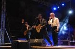 Los Brincos cierran las actuaciones musicales con una gran convocatoria de público
