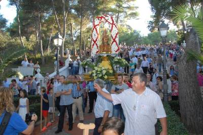La Mare de Du de Grcia vuelve a la ermita y Vila-real despide las fiestas patronales