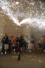 El Correfoc y el castillo de fuegos ponen el punto y final a las fiestas
